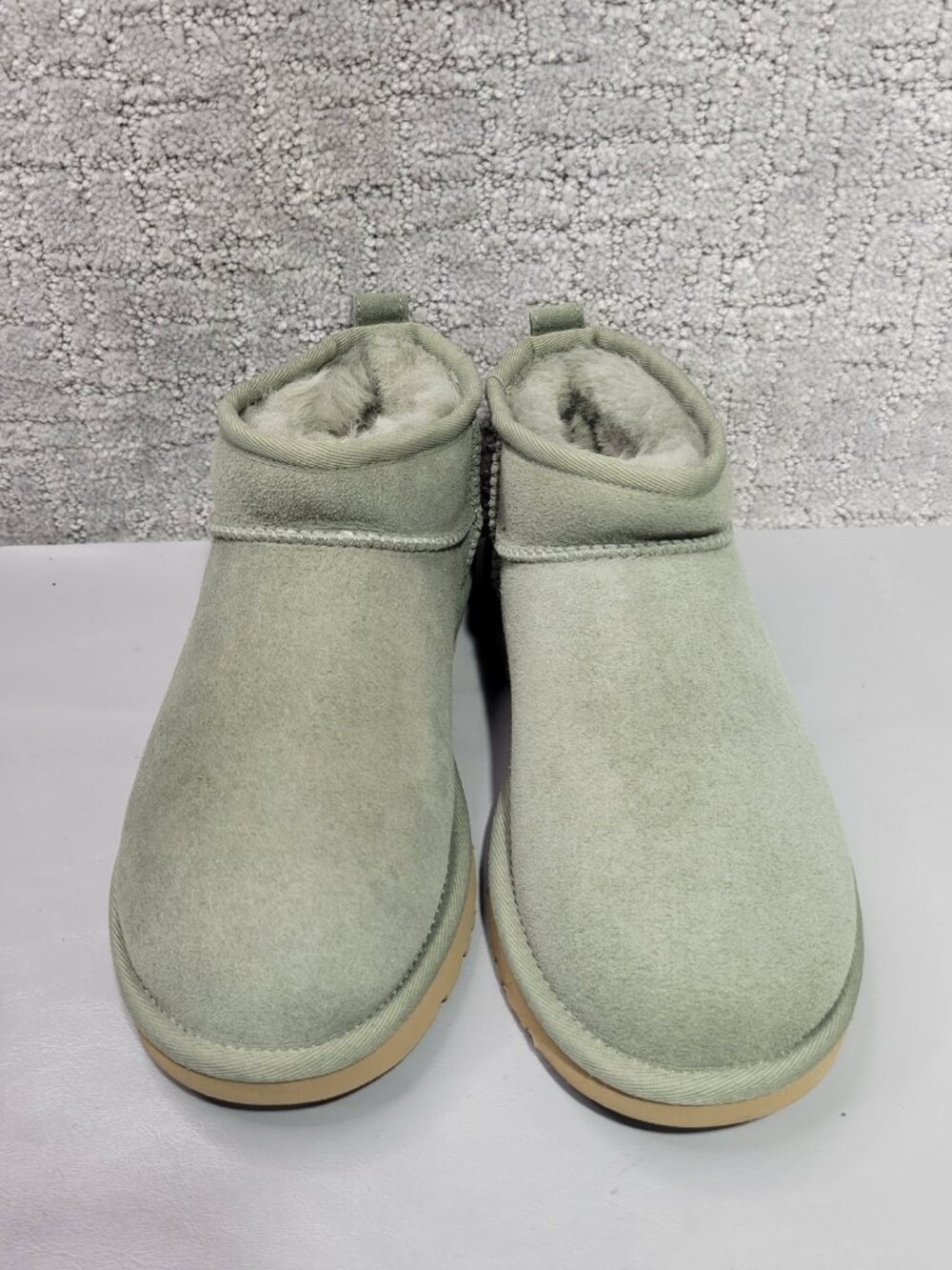 UGG Classic Ultra Mini Womens Size US 7 Light Green Suede Lined Fur Snow Boots - Picture 11 of 13